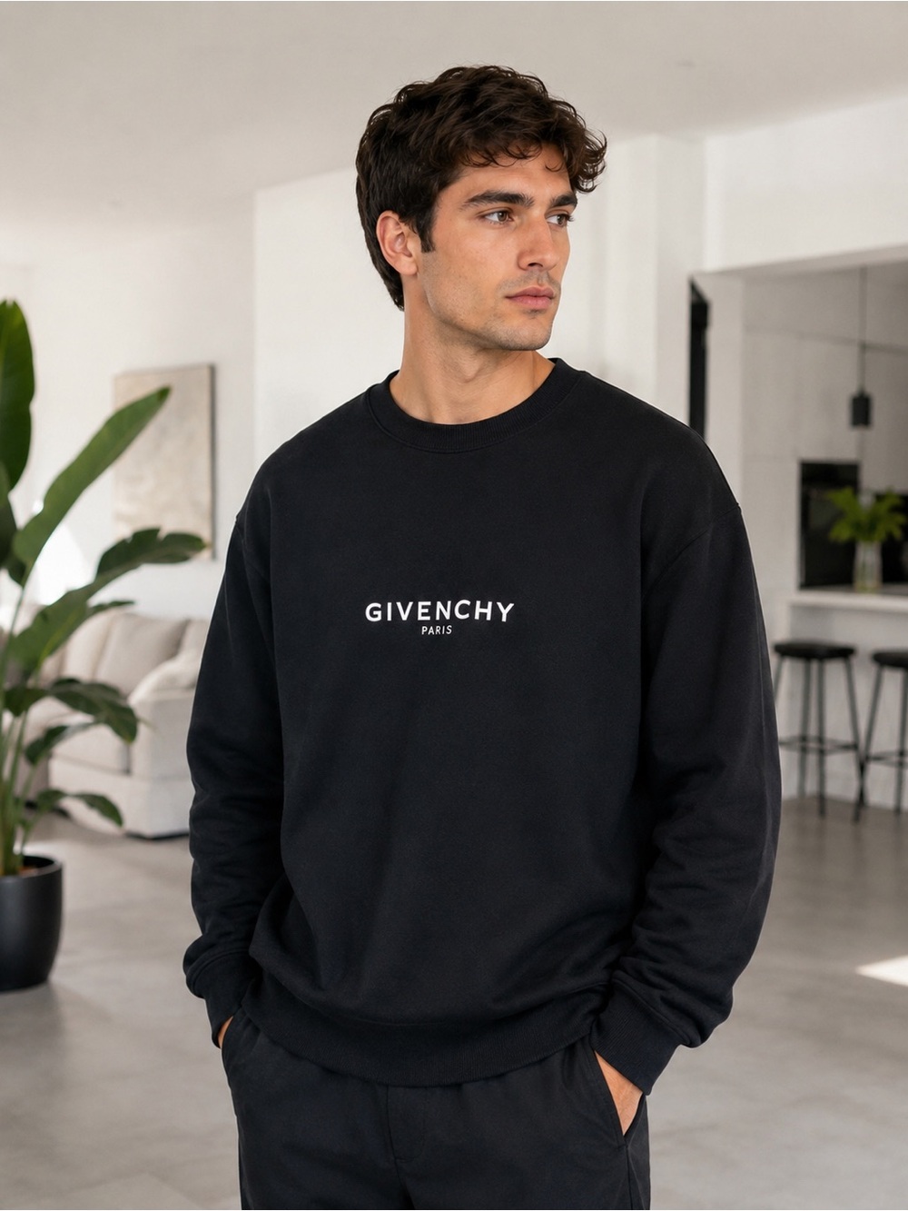 Authentic Men’s Givenchy Sweatshirt (XXL)